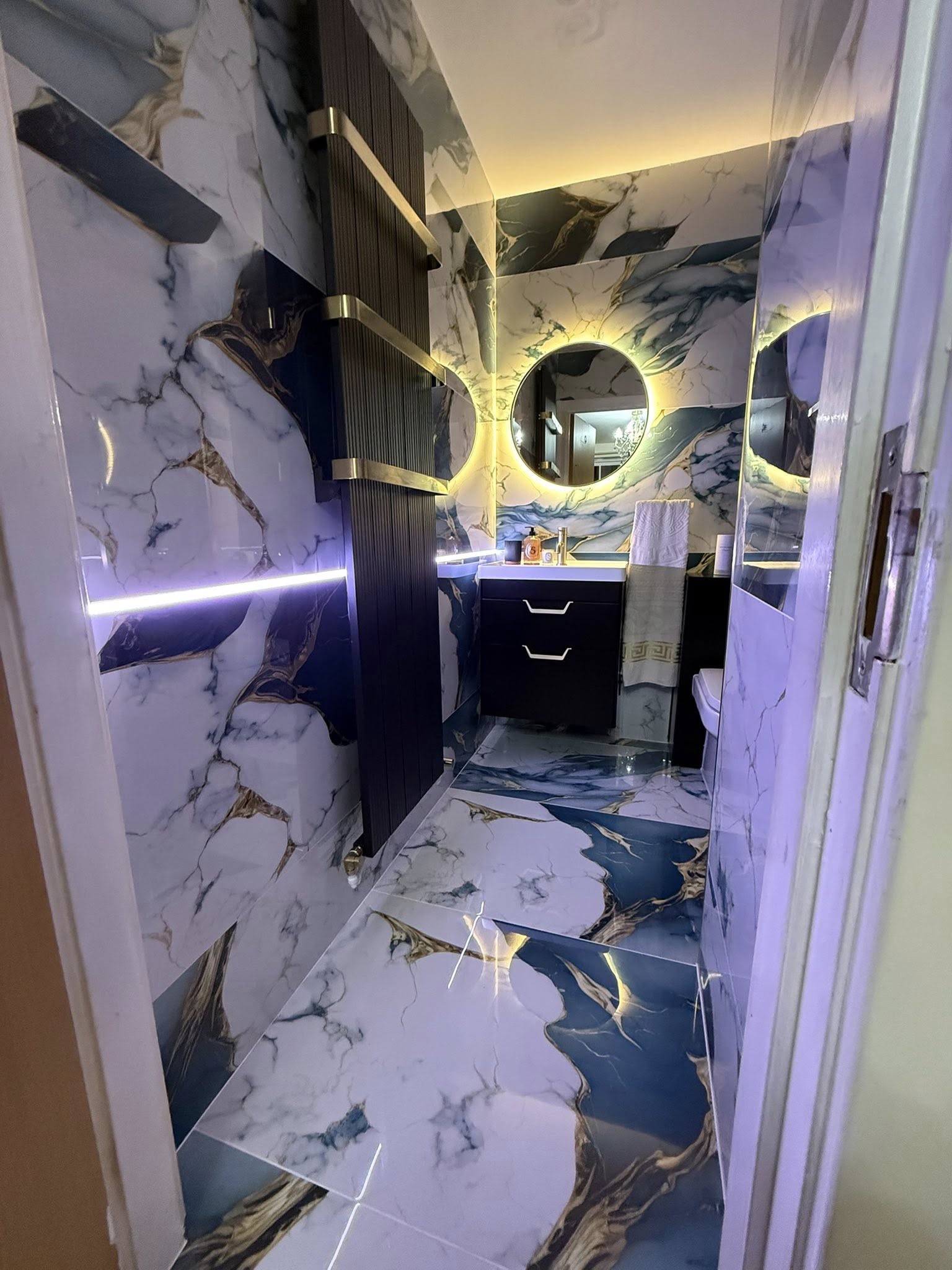 Full view of the completed modern en-suite bathroom